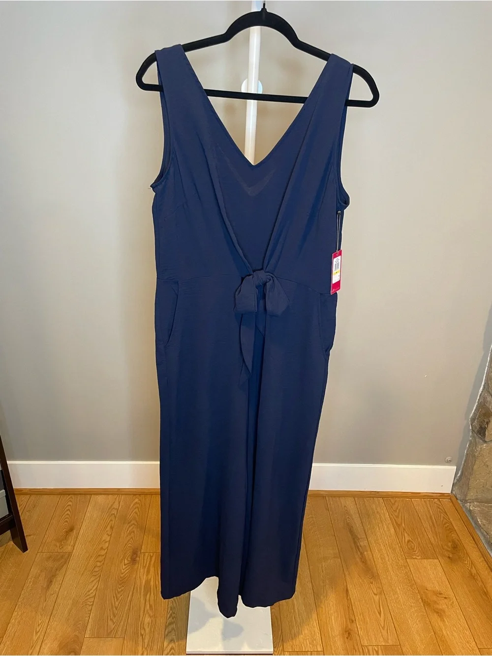 Vince Camuto Island Oasis Navy Blue Sleeveless V-Neck Tie-Waist Jumpsuit NWT
